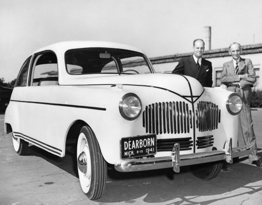 Henry Ford stworzył samochód z konopi już 76 lat temu